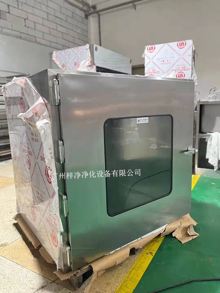 傳遞窗是一種用于潔凈室內(nèi)外物料傳遞的設備