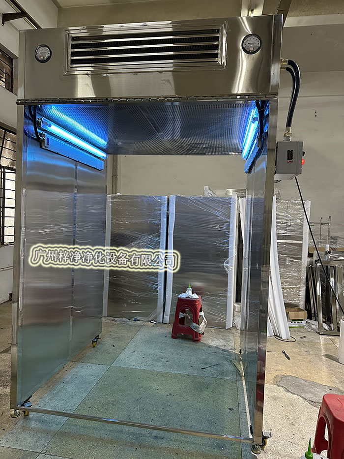 層流罩取樣車是一種用于在無菌或潔凈環(huán)境下進(jìn)行樣品采集的專用設(shè)備。