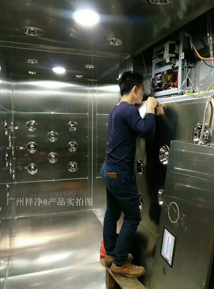 檢查風(fēng)淋室控制器是否損壞，按鈕是否失靈。