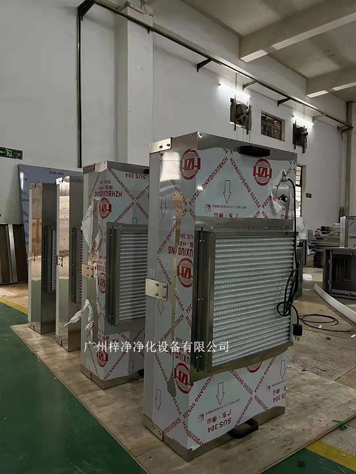 FFU是根據(jù)潔凈車間的面積和潔凈度等級，合理計算FFU的數(shù)量，確保每個區(qū)域都能達到所需的潔凈度。